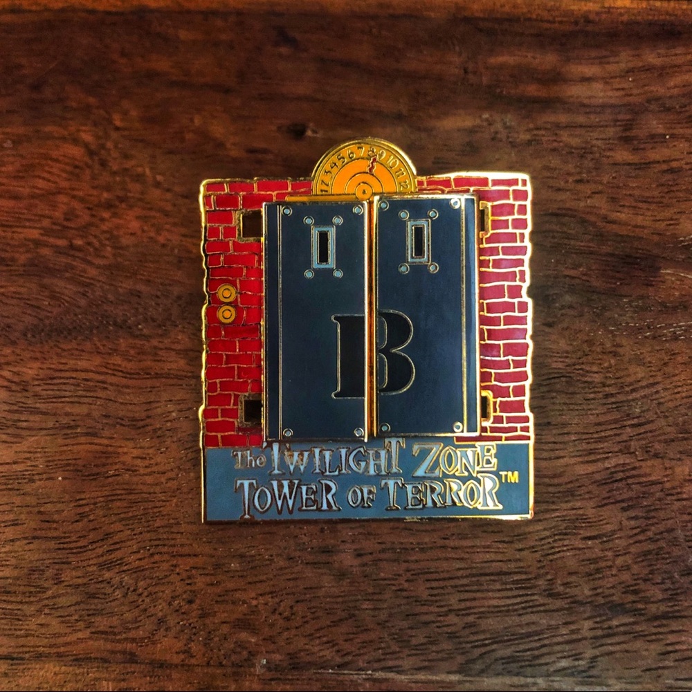 Disney Lilo and Stitch Tower of Terror Pin - Picture 2 of 3
